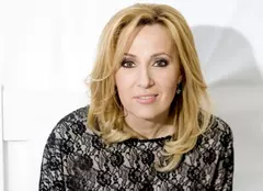 Irina Păcurariu spune "Poveşti în halate albe"