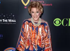 Ce se întâmplă cu Katherine în „Tânăr şi neliniştit”