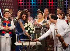 Iuliana Tudor, sărbătorită la "O dată-n viaţă"  | FOTO