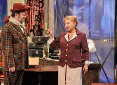 TVR 2 difuzează piesa de teatru "Hedda Gabler"