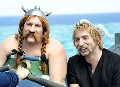 Asterix şi Obelix: În slujba Majestăţii Sale