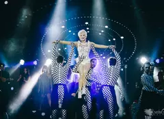 Loredana pleacă în turneu. Concertele încep în luna martie