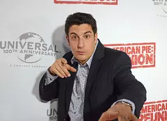 Jason Biggs este tată de băiat