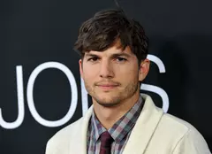 Ashton Kutcher nu mai are voie să petreacă la muncă