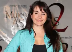 Karyme Lozano trebuie să aleagă între căsnicie şi carieră