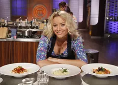 Laura Cosoi lansează o carte de bucate