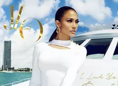 Jennifer Lopez, înconjurată de bărbaţi frumoşi în cel mai recent clip
