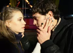 În această seară, în serialul de la Kanal D: Yaman se îndrăgosteşte de Mira | FOTO