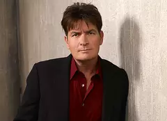 Charlie Sheen e cercetat de poliţie pentru ameninţări cu moartea