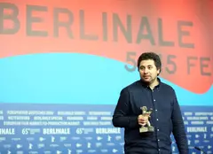 Regizorului Radu Jude i-a fost înmânat Ursul de Aur primit la Berlin, în cadrul ceremoniei Berlinale Summer Special
