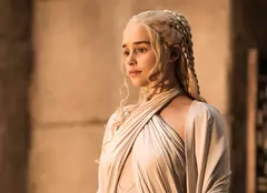 Nici lui Daenerys nu-i este prea bine în noul sezon din „Urzeala…”. Spoiler!