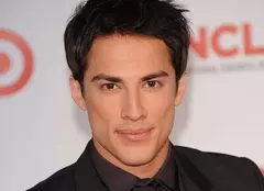 Încă un actor părăsește „Jurnalele vampirilor”