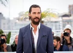 Matthew McConaughey este curtat de Marvel și DC Comics