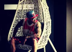 VIDEO: Alex Velea are o nouă piesă în limba română, „Tiki Taka”