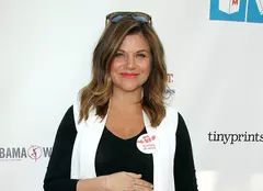 Tiffani Thiessen ("Salvaţi de clopoţel", "Beverly Hills, 90210") a născut un băiat