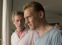 Hugh Laurie plânge după rolul principal din „Managerul nopţii”