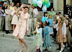 Anne Hathaway se întoarce în „Princess Diaries 3”