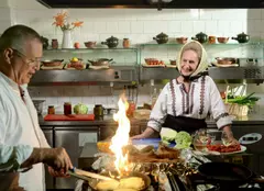 “Politică şi delicateţuri”. „Șniţel de varză” pentru Sofia Vicoveanca