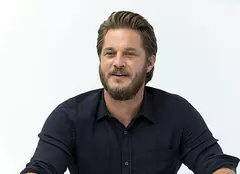 Vis de ”Viking”: Travis Fimmel vrea o fermă cu vaci
