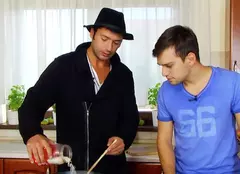 Radu Vâlcan gătește la „Happy Food by Vlad” de pe Happy Channel