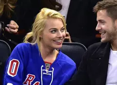 Margot Robbie s-a măritat în secret, în Australia. Vezi prima poză cu inelul ei de logodnă!