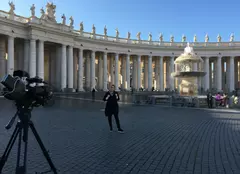 Irina Păcurariu continuă la TVR seria de reportaje „Unde-i acasă?”. Primul episod, duminică, 19 martie