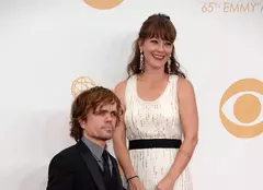 Peter Dinklage („Urzeala tronurilor”) va deveni tată din nou