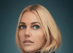 FOTO. An nou, iubit nou! Cine i-a furat de curând inima frumoasei Meryem Uzerli