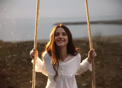 İrem Helvacıoğlu, Nefes, din serialul „Lacrimi la Marea Neagra”, din spital … la actorie