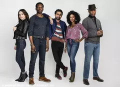 Film Now difuzează al doilea sezon al serialului „Cineva acolo sus”