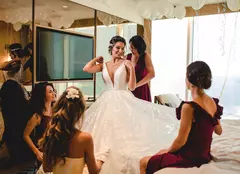 GALERIE FOTO. Olivia Păunescu a avut parte de nunta visurilor sale weekendul trecut „Am trăit cea mai frumoasă zi din viaţa mea!”