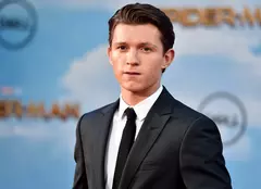 Tom Holland, starul din „Spiderman”, s-a îndrăgostit! Cine este noua iubită a actorului
