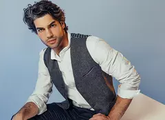 Actorul turc Şükrü Özyıldız va reveni pe micile ecrane turcești cu un serial nou