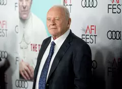 Anthony Hopkins joacă în serialul cu gladiatori „Those About to Die”. Ce alți actori celebri fac parte din distribuție