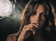 Cu ce actor cunoscut se iubește Renata Notni, actrița din telenovela „La ușa ta, iubirea”