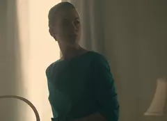 Yvonne Strahovski din „Povestea slujitoarei” și-a dezvăluit sarcina la premiera noului său film