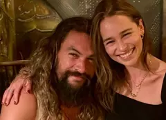 Emilia Clarke și Jason Momoa, imaginea cu 5 milioane de aprecieri. „Mama dragonilor și-a reîntâlnit soțul”