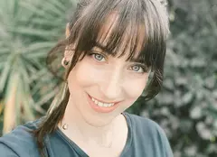 Hazal Kaya nu duce lipsă de proiecte spectaculoase. În ce mai urmează să joace actrița din „Povestea noastră”