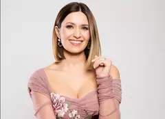 Ela Crăciun a strălucit la nunta surorii ei. De ce a avut emoții prezentatoarea de la Antena 3