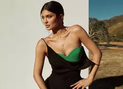 Kylie Jenner a confirmat vestea! E însărcinată și a publicat primele poze cu burtica