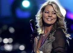 Povestea din spatele carierei Sandrei: succesul ei se datorează unui român