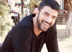 Cine este Engin Akyurek, protagonistul din „Fiica ambasadorului” (Kanal D). Îl știți din „Fatmagul”
