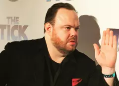 Devin Ratray, actorul din „Singur acasă”, acuzat că ar fi încercat s-o sugrume pe iubita lui. De la ce a pornit totul