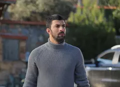 Engin Akyürek, Sancar din „Fiica ambasadorului”, vine la Netflix. Când se lansează noul lui film