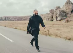 Smiley se lasă „Purtat de vânt” și ajunge la Gina Pistol, în al treilea episod din serialul muzical „Mai mult de-o viață”