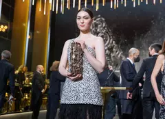 Premiile César 2022. Talentata Anamaria Vartolomei a primit premiul pentru Cea mai promițătoare actriță