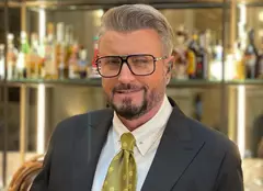 Cătălin Botezatu, despre greșelile grave pe care le fac miresele când își aleg rochiile. „Vor arăta ca o butelie cu husă”