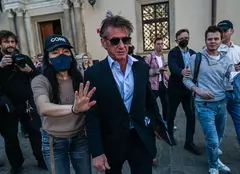 Cum îi ajută Sean Penn pe refugiații ucraineni din Polonia. Gestul impresionant al actorului