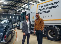 Ce dar de nuntă i-a făcut David Beckham fiului său. Cadoul valorează 350.000 de lire sterline