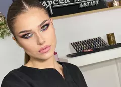 Theo Rose a fost victima bullying-ului. Ce i-au făcut angajații tatălui ei